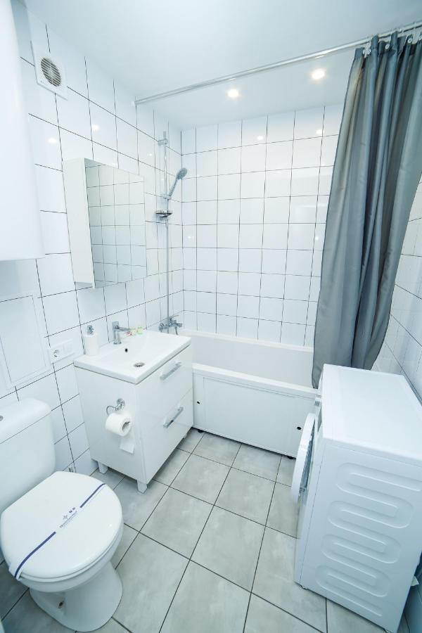 Tf Apartment Двокімнатні Апартаменти В Центрі Міста Poltava Exteriör bild