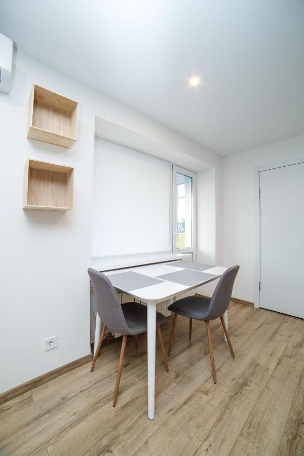 Tf Apartment Двокімнатні Апартаменти В Центрі Міста Poltava Exteriör bild
